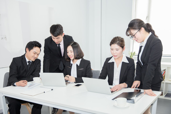 績效評估方法：采用有效的評估方法，確保公平公正